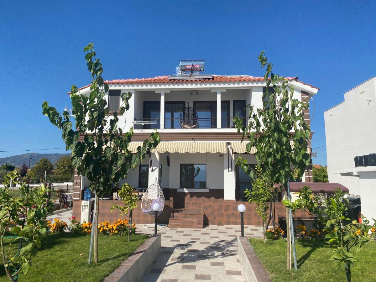 Guest House Costa 1 Karianí Kültér fotó