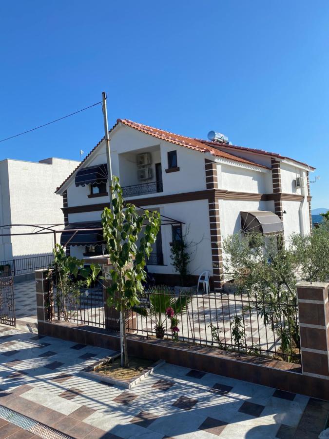 Guest House Costa 1 Karianí Kültér fotó