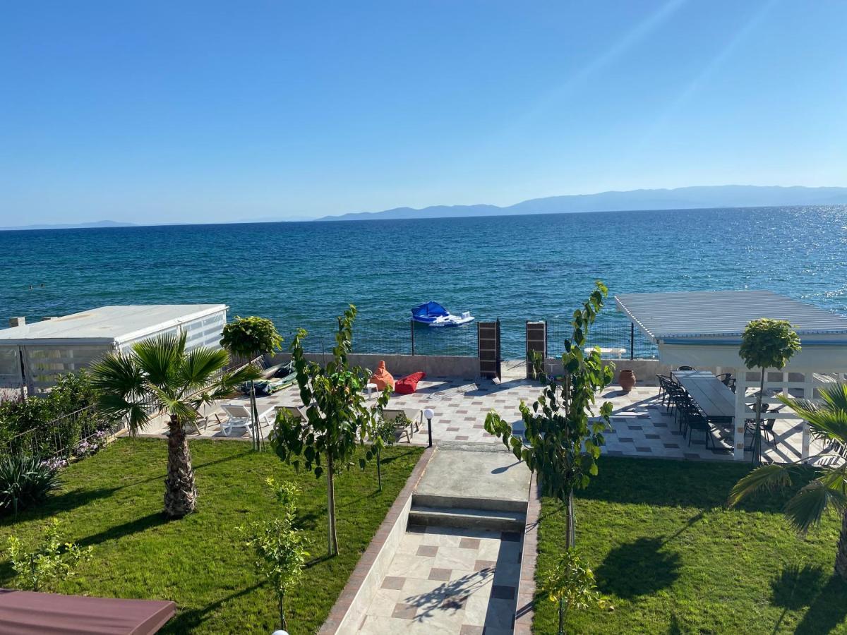 Guest House Costa 1 Karianí Kültér fotó